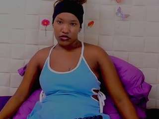 eroticsexyprada1's CamSoda show and profile