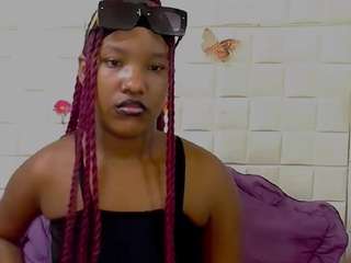 eroticsexyprada1's CamSoda show and profile