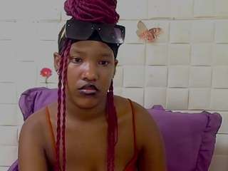 eroticsexyprada1 live cam profile