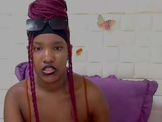 eroticsexyprada1 live cam profile