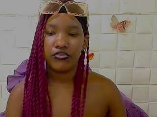 eroticsexyprada1 live cam profile