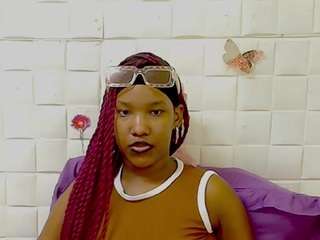 eroticsexyprada1 live cam profile