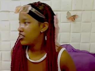 eroticsexyprada1 live cam profile