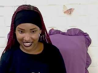 le modèle eroticsexyprada1 est en webcam porno dans un show sur le site camsoda, il possède les tags suivants: black hair,brown eyes,camel toe,cowgirl,deepthroat,drinking,facial piercings,fingering,gagging,no smoking,normal,orgasm,teen 18,young adult,big tits,hd