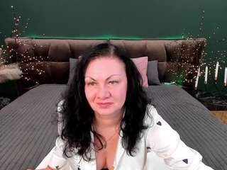 irissmoon live cam profile