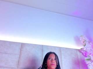 IsabelaRoman — LIVE on Camsoda