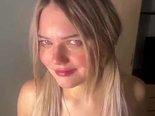 julelaffitte Live Webcam on CamSoda