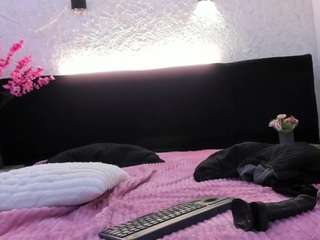 meloddyys live cam profile