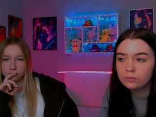 monalovee Live Webcam on CamSoda