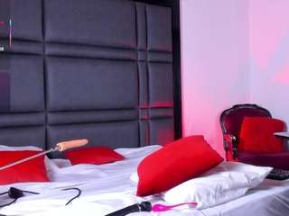 sara-dreamss webcam