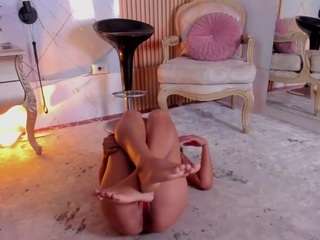 sara-dreamss live webcam show