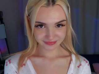 denesejirik's CamSoda show and profile