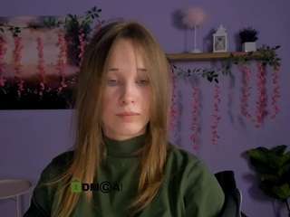 eira-mouse Live Webcam on CamSoda