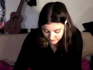 elarablack Live Webcam on CamSoda