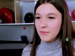 elis-sunny's CamSoda show and profile