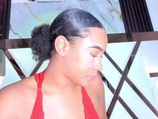 le modèle emii-brown est en webcam porno dans un show sur le site camsoda, il possède les tags suivants: anal,naked,squirter,spank,skinny,shaved pussy,sexy,sexting,raven hair,pussy,public,ass,no drinking,nature,no smoking,lingerie,cum,asshole,brown eyes,full nudity