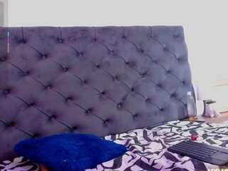 emmaastorm's CamSoda show and profile