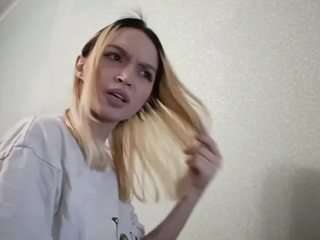 Live webcam model harpermartinez on Soda Cams