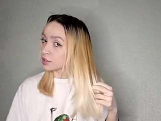 Live webcam model harpermartinez on Soda Cams