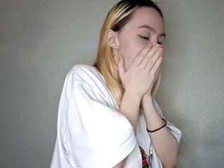 Live webcam model harpermartinez on Soda Cams