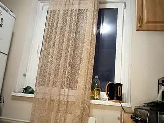 harpermartinez, female webcam model,  years old, on live webcam