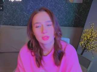 هذا النموذج مباشر الآن. karolina-kely