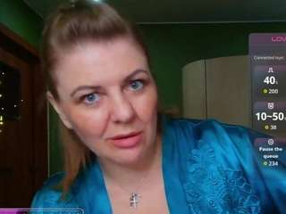 VeronikaGold live webcam show
