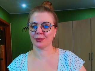 VeronikaGold live cam preview
