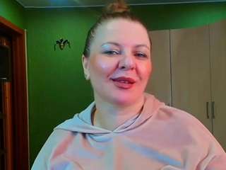 VeronikaGold live cam preview
