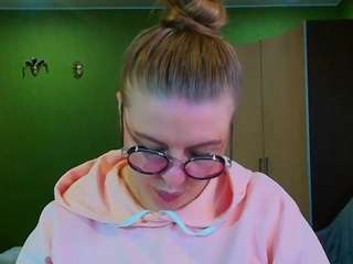 VeronikaGold live cam preview