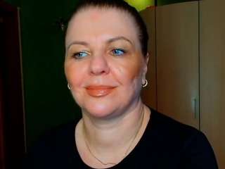 VeronikaGold live cam preview