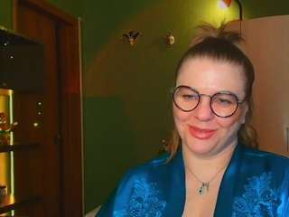VeronikaGold live cam preview