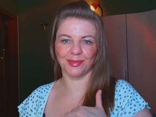 VeronikaGold live cam preview