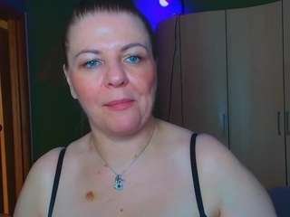 VeronikaGold live cam preview