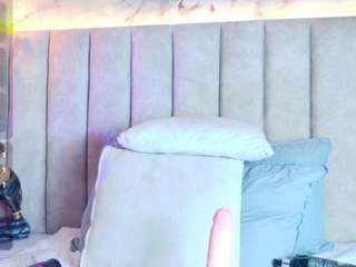 PixzyMartinez live webcam on Soda Cams