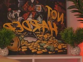 silkylumi Live Webcam on CamSoda