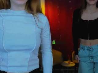 stella-flower's CamSoda show and profile