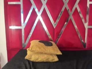 Live webcam model sweetdesireasm on Soda Cams