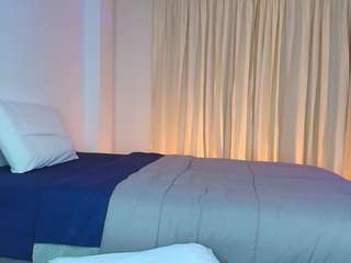 Live webcam model alia-sweet on Soda Cams