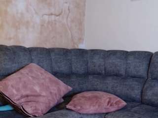 Live webcam model kendraa-c1 on Soda Cams