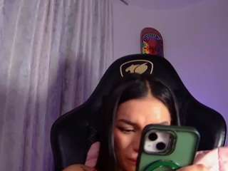 mia-dollz live cam preview