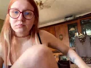 pauleneboeck's CamSoda show and profile