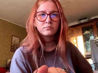 pauleneboeck's CamSoda show and profile