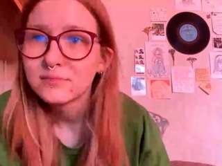 pauleneboeck's CamSoda show and profile