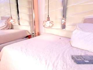 ainoanoire webcam model