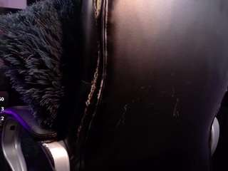 elijoness's CamSoda show and profile