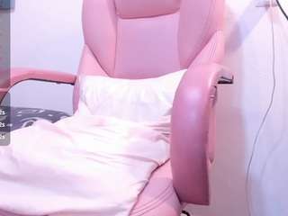 Live webcam model kloee-dd on Soda Cams