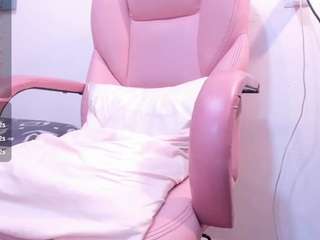 Live webcam model kloee-dd on Soda Cams