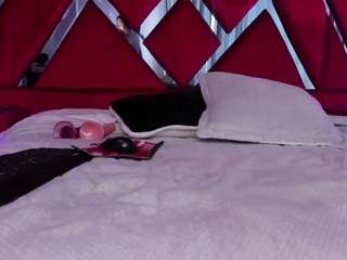 lucia-24x Tease live webcam