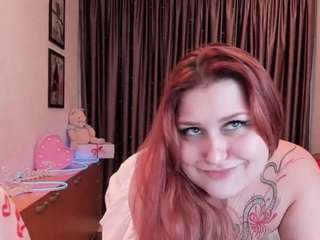 norawins, female webcam model,  years old, on live webcam